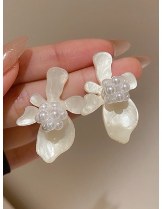 Acrylic & Imitation Pearl Flower Shape Earrings Accessories