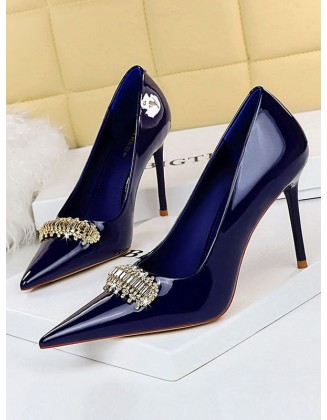 Pointed-Toe Shallow Cut Split-Joint Pumps