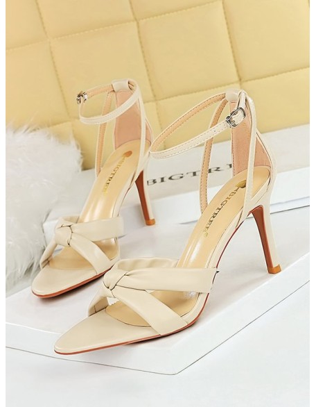 Hollow Knot Open Toe Split-Joint Pumps Sandals