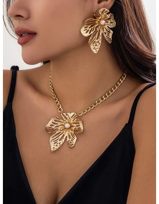 Chains Flower Shape Hollow Pleated Three Pieces Dainty Necklace + Earrings Accessories