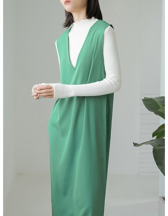 Casual A-Line Sleeveless Solid Color V-Neck Midi Dresses